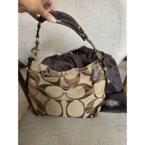 Coach Carly Signature Hobo Bag Brown Sz M Jacquard Shoulder Bag Bronze Hardware - Picture 1 of 13